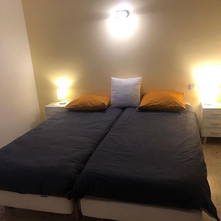 Chambre Pratique Avec Wc Et Vasque Attenant Du Rucher Naturaile Монтаньяк Экстерьер фото