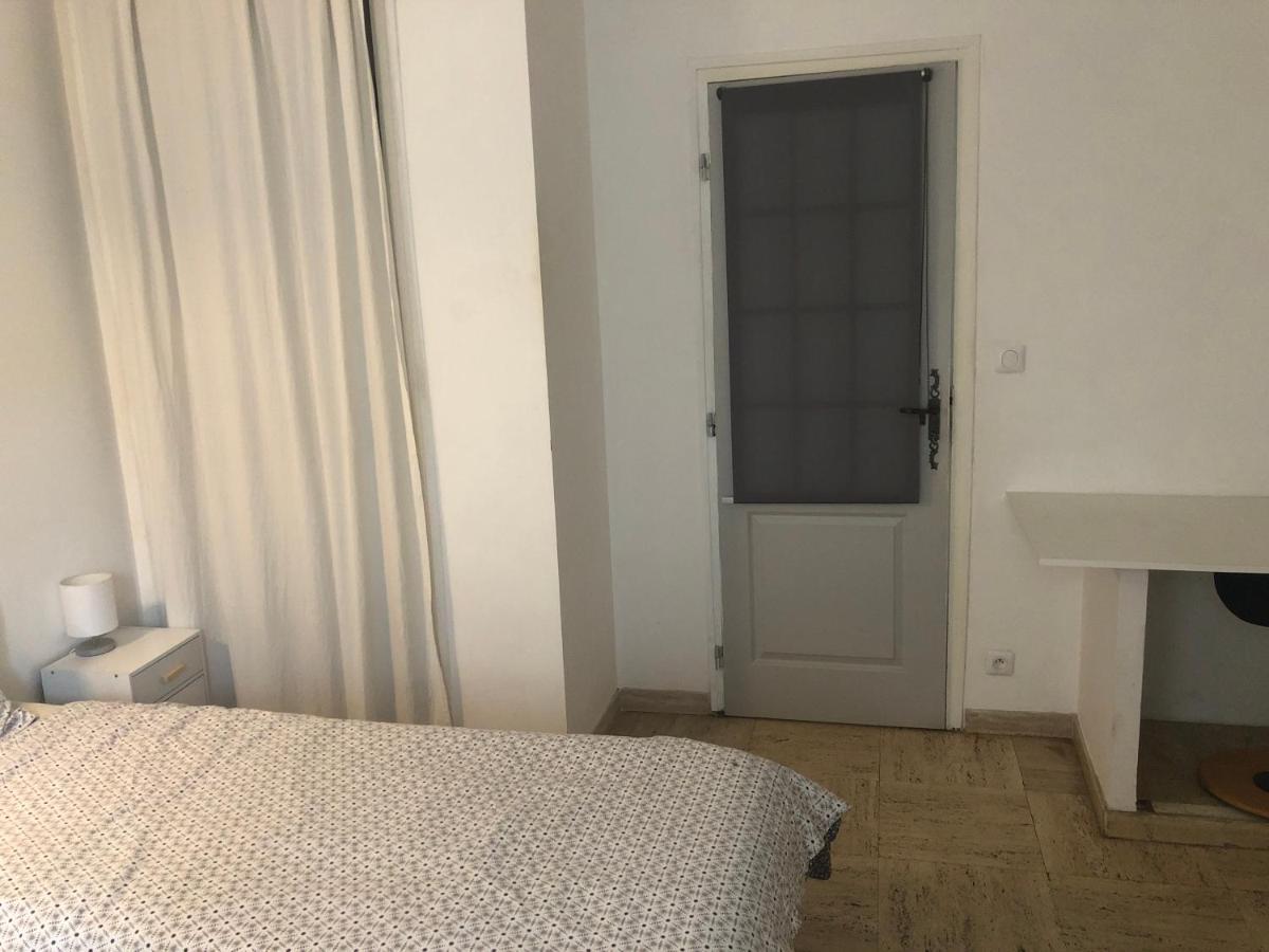Chambre Pratique Avec Wc Et Vasque Attenant Du Rucher Naturaile Монтаньяк Экстерьер фото